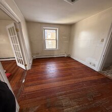 298 Hoboken Ave, Unit 1 in Jersey City, NJ - Building Photo - Building Photo