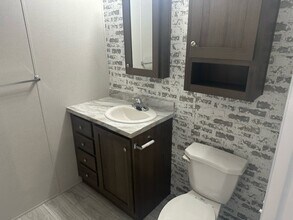 3527 Loveside Terrace in Lansing, MI - Building Photo - Building Photo