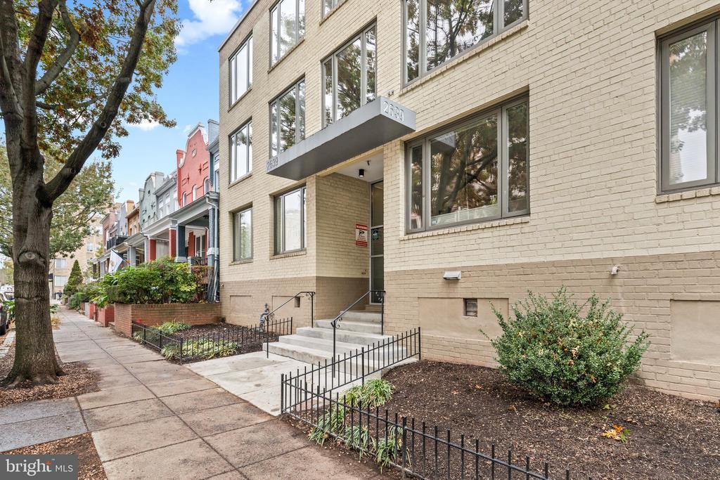 2639 15th St NW in Washington, DC - Building Photo