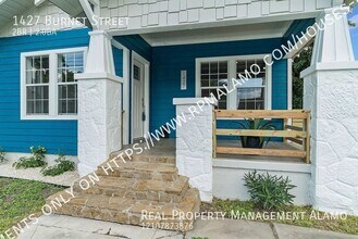 1427 Burnet St in San Antonio, TX - Foto de edificio - Building Photo