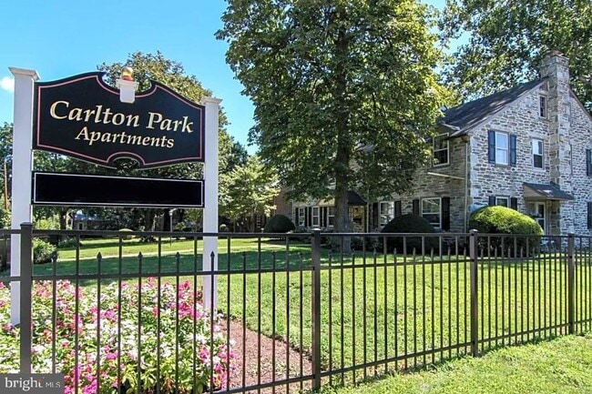 2910 Woodpipe Ln in Philadelphia, PA - Building Photo - Building Photo