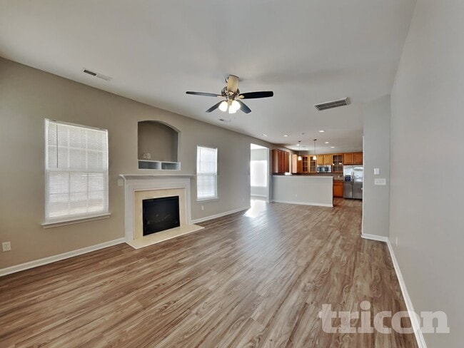 4493 Paula Dr in Winston-Salem, NC - Foto de edificio - Building Photo