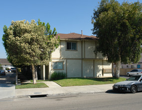 7171 21st St in Westminster, CA - Foto de edificio - Building Photo