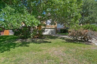9312 Silk Oak Cove in Austin, TX - Foto de edificio - Building Photo
