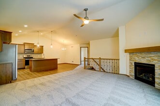 440 Odyssey Ct in Oregon, WI - Building Photo - Building Photo
