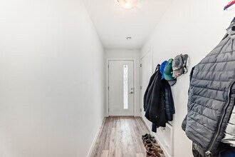 11 Evanscrest Mews NW in Calgary, AB - Building Photo - Building Photo