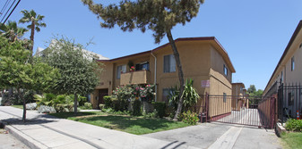 7640 Laurel Canyon Blvd Apartamentos