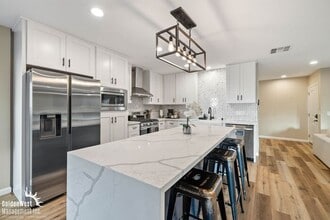 2610 Arnott St in San Diego, CA - Building Photo - Building Photo