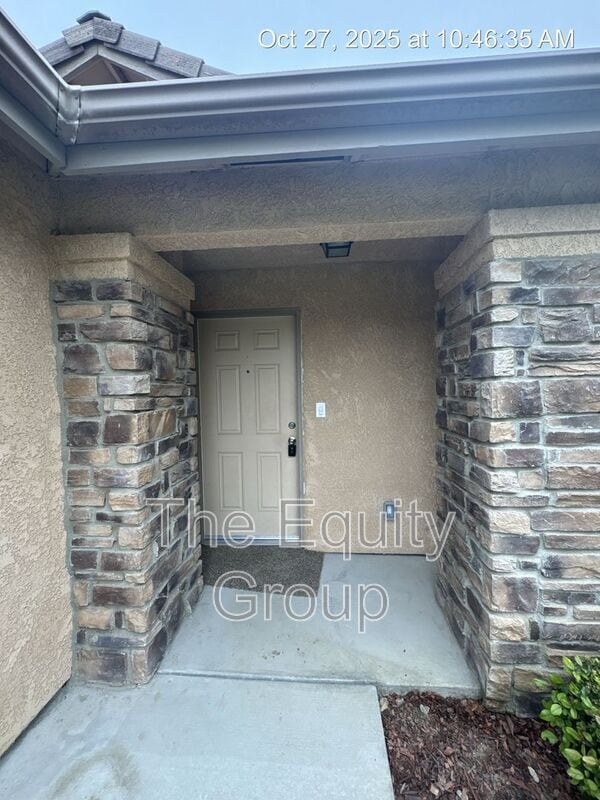 2752 W Oriole Ave in Visalia, CA - Building Photo - Building Photo