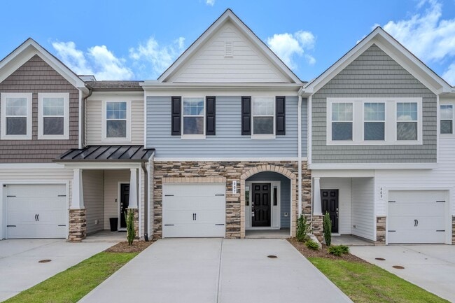 property at 607 Leland Hl Cir