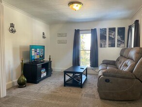 208 Hudson St in Ithaca, NY - Building Photo - Building Photo