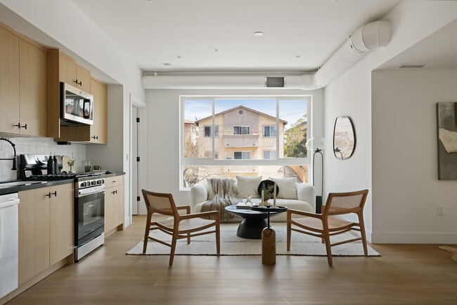 611 Virgil Village in Los Angeles, CA - Building Photo - Building Photo