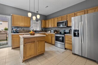 859 Holbrook Dr in Newport News, VA - Building Photo - Building Photo