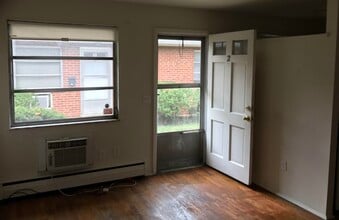 512 Olden Ave, Unit 2 in Arlington Heights, OH - Building Photo - Building Photo