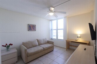 1391 S Ocean Blvd in Pompano Beach, FL - Building Photo - Building Photo