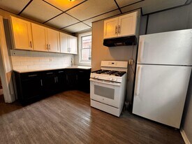 236 Danforth Ave, Unit 1 in Jersey City, NJ - Building Photo