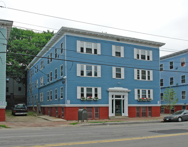 122-124 Park Ave in Portland, ME - Building Photo - Building Photo