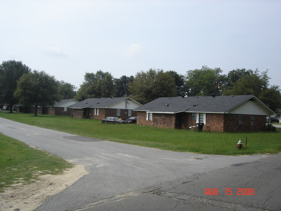 1216 Hale St in Waynesboro, GA - Building Photo