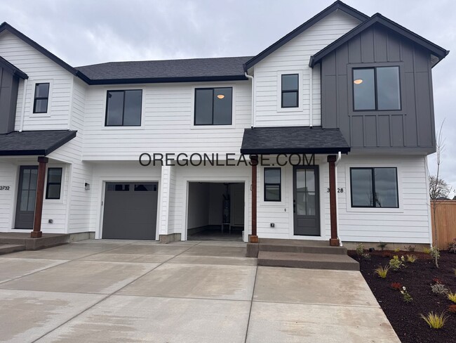 property at 32732 Coburg Crk Rd