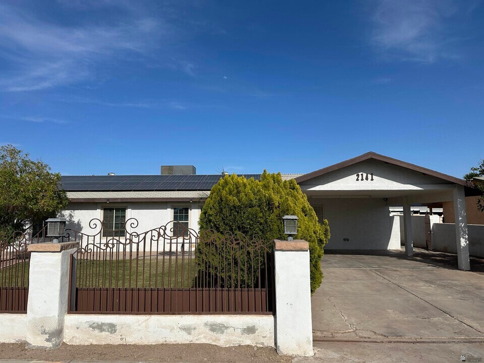 2141 S 29th Ave in Yuma, AZ - Building Photo