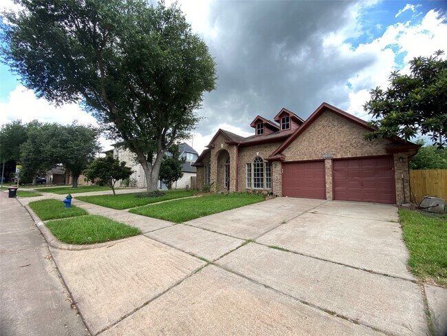 15922 Williwaw Dr in Houston, TX - Building Photo - Building Photo