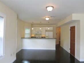 6 Giles Park, Unit 2 in Somerville, MA - Building Photo - Building Photo