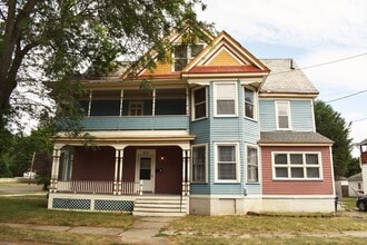 350 Euclid Ave, Unit A in Elmira, NY - Building Photo - Building Photo