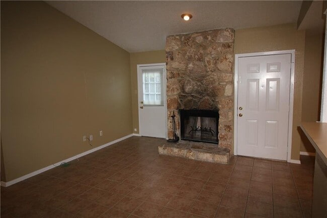 11414 Ptarmigan Dr in Austin, TX - Building Photo - Building Photo