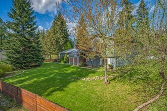 12356 N Emerald Dr in Hayden, ID - Building Photo - Building Photo