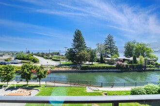 4028 Pritchard Dr N in West Kelowna, BC - Building Photo - Building Photo