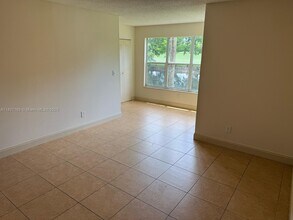 457 Vista Isles Dr in Plantation, FL - Building Photo - Building Photo