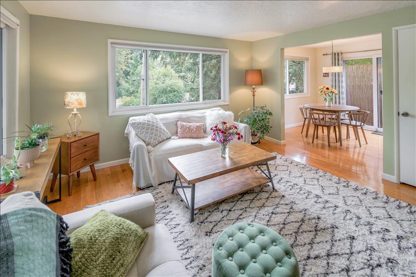 9506 SW 50th Ave in Portland, OR - Foto de edificio