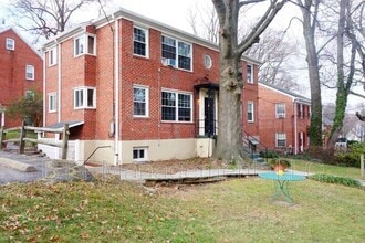8400 Greenwood Ave in Silver Spring, MD - Building Photo - Building Photo