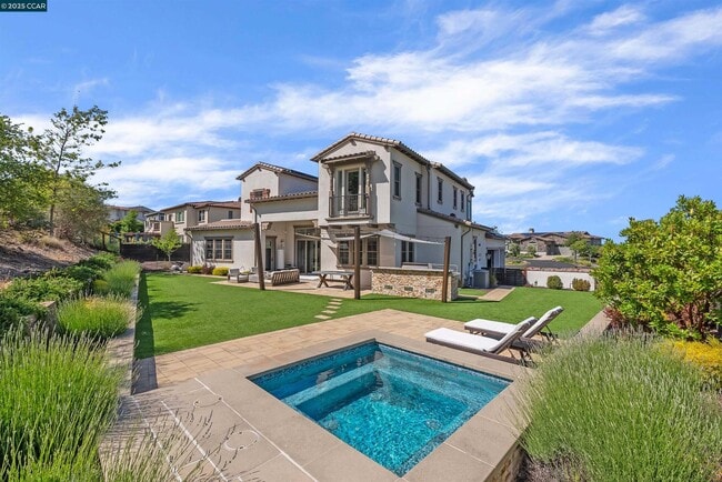 property at 66 Tomcat Wy