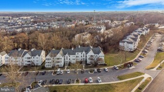 8385 Montgomery Run Rd in Ellicott City, MD - Building Photo