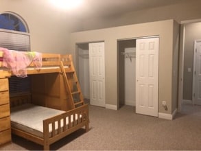 8712 Jasmeen Garden Ct in Town 'n' Country, FL - Foto de edificio - Building Photo