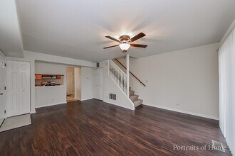 2615 Country Oaks Ct in Aurora, IL - Building Photo - Building Photo