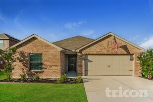 108 Saloon Cv E, Unit 104 in Newark, TX - Building Photo