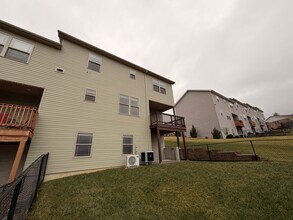 746 Golden Spring Dr in Waynesboro, PA - Building Photo - Building Photo