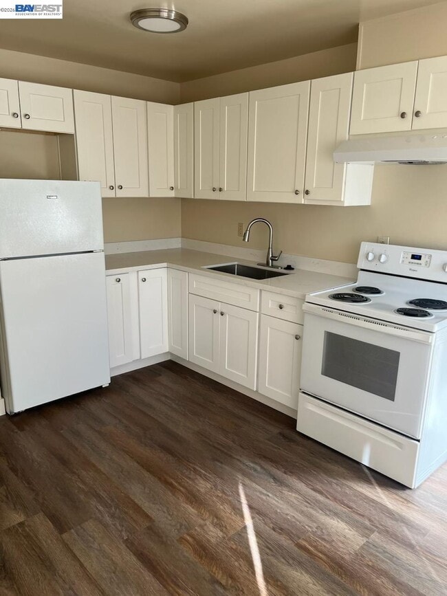 20293 Anita Ave in Castro Valley, CA - Building Photo - Building Photo