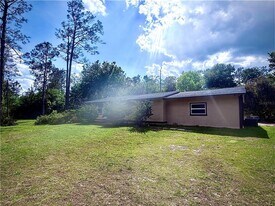 375 Pine Woods Rd in Ormond Beach, FL - Building Photo