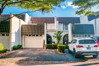 8898 SW 62nd Terrace in Miami, FL - Building Photo - Building Photo