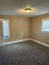 5689 N 41st St in Milwaukee, WI - Building Photo - Building Photo