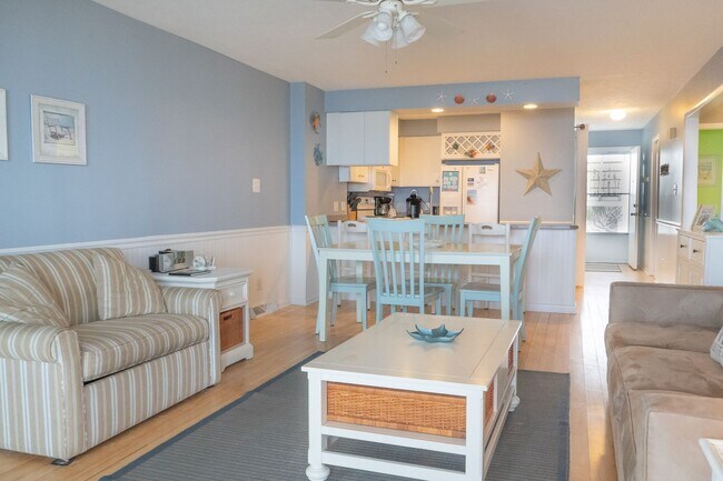 502 Pelican Ct in Kure Beach, NC - Building Photo - Building Photo