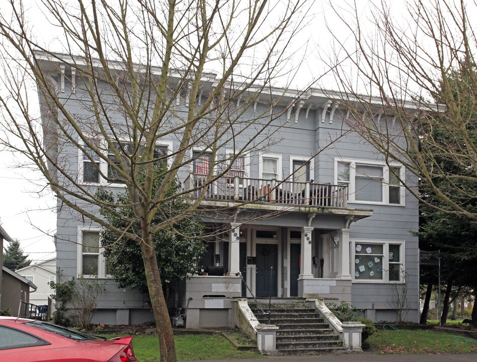 806 S I St in Tacoma, WA - Foto de edificio