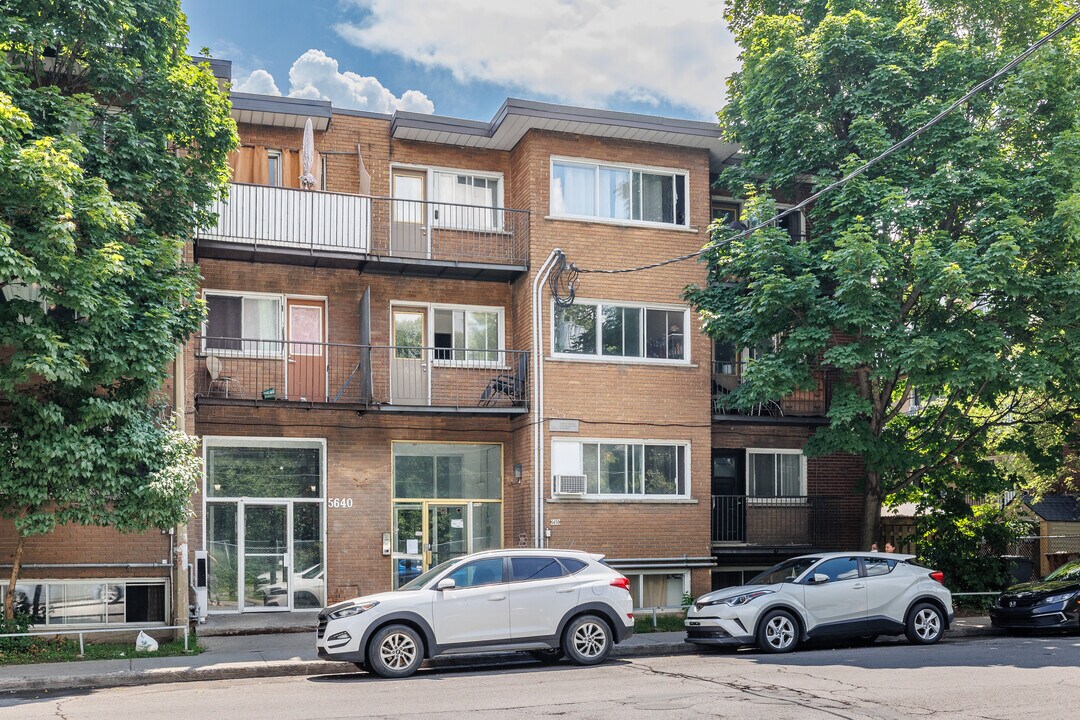5650 De Salaberry Rue in Montréal, QC - Building Photo