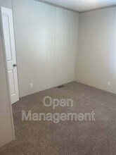 825 1st Ave E in West Fargo, ND - Building Photo - Building Photo