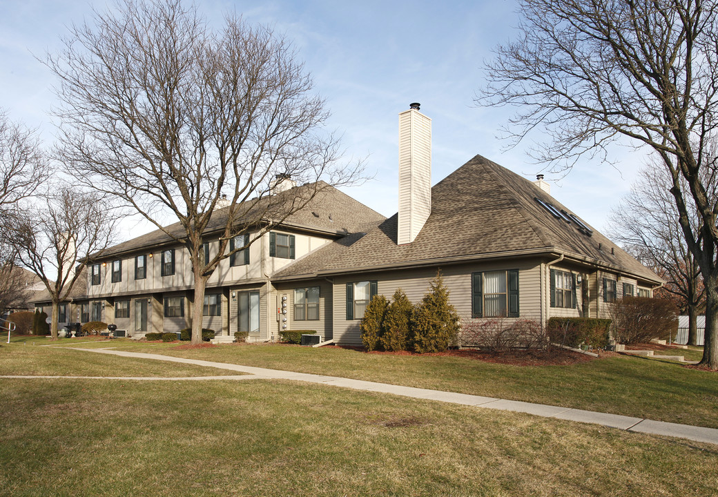 Autumn Ridge Condos in Southfield, MI - Building Photo