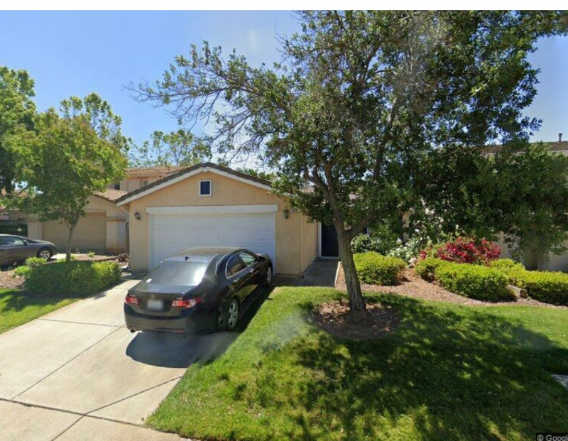 4225 Monhegan Way in Mather, CA - Foto de edificio