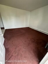 612 Oak St in Old Forge, PA - Building Photo - Building Photo